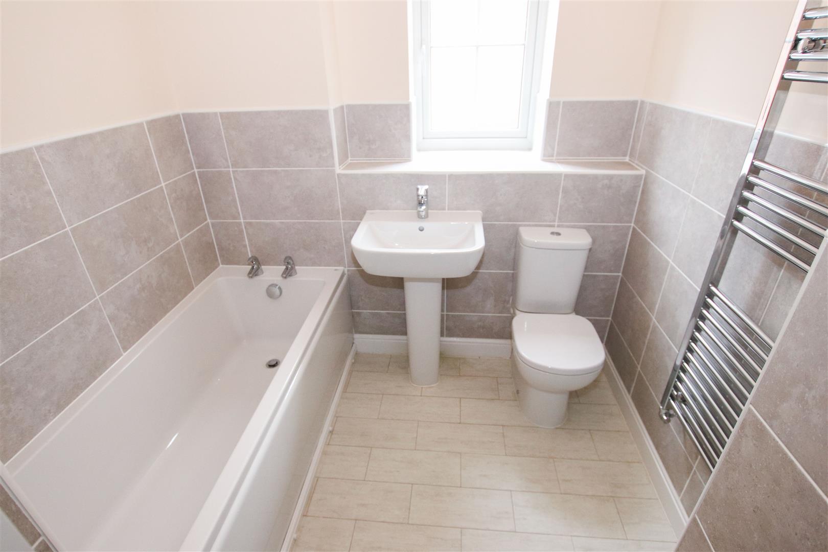 FIRST FLOOR LUXURY FOUR PIECE BATHROOM